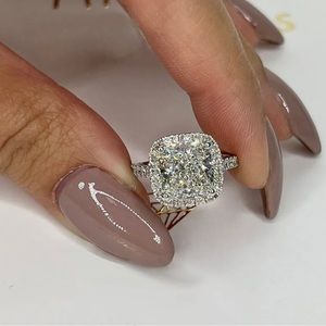 2 carat cushion cut diamond halo engagement ring